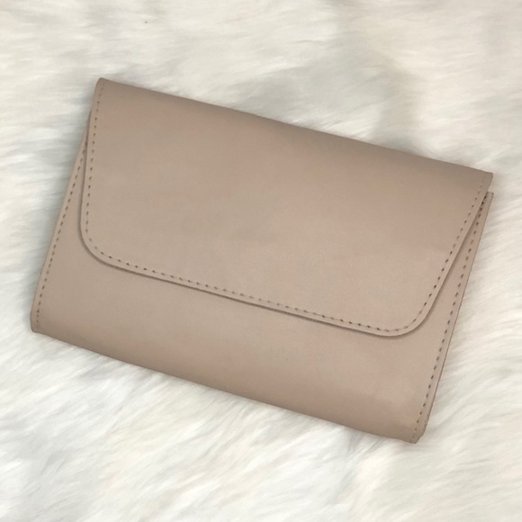 October Jaipur Vegan Faux Leather Envelope Clutch - Picture 3 of 8
